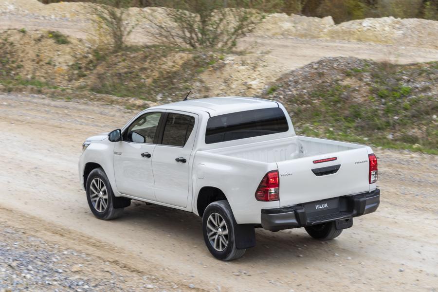  Toyota Hilux Special Edition Double Cab 2019 года  (EU) (фото 36 из 40)